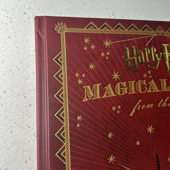 Harry Potter Magical Places from the Films Hogwarts, Diagon Alley & Beyond - Picture 3 of 17